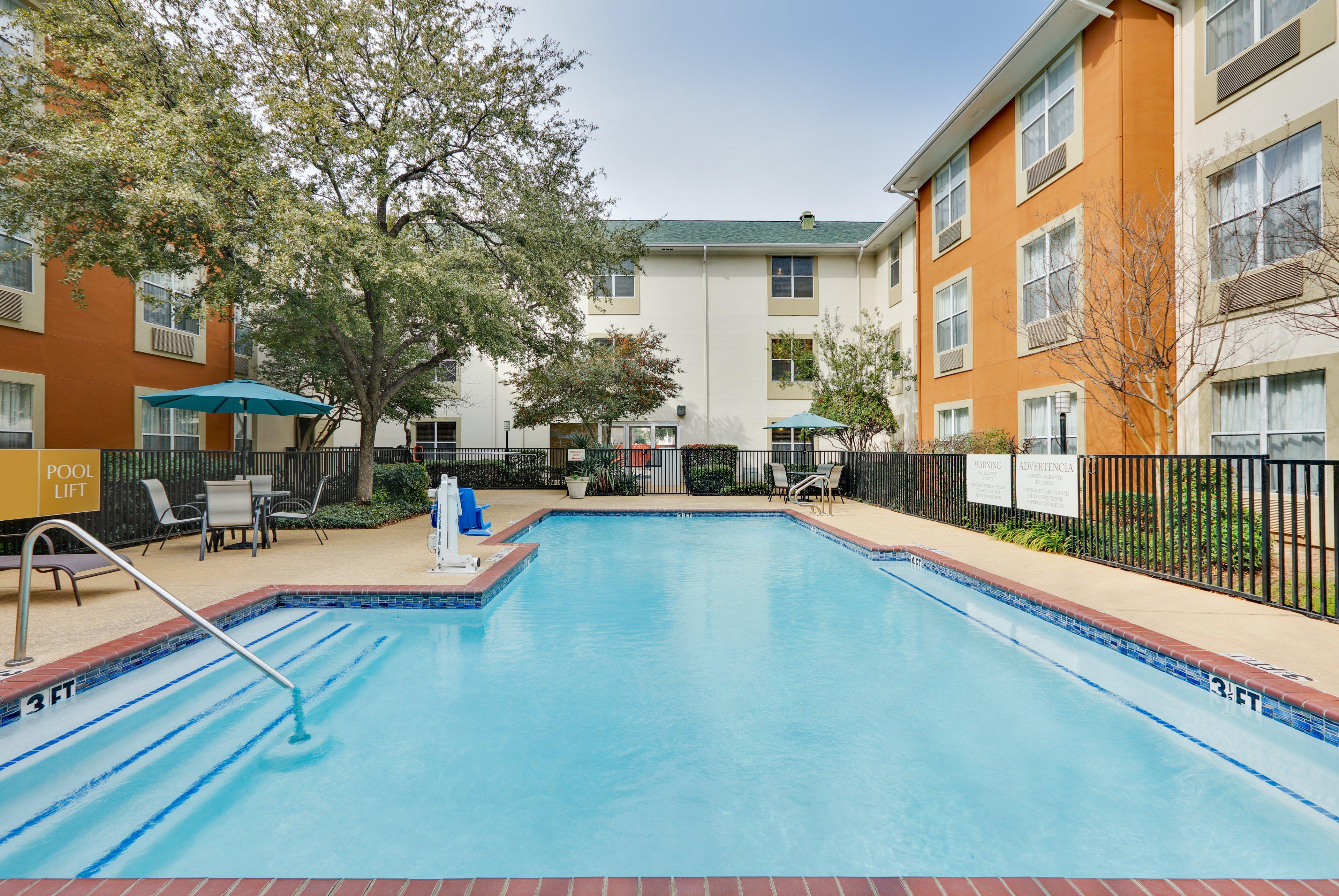 Candlewood Suites Dallas Market Center-Love Field By Ihg Eksteriør bilde
